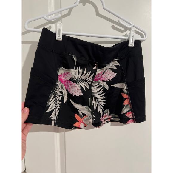 Tommy Bahama Black Floral Island Active Shorts – Size Small – Black Floral - Picture 3 of 4